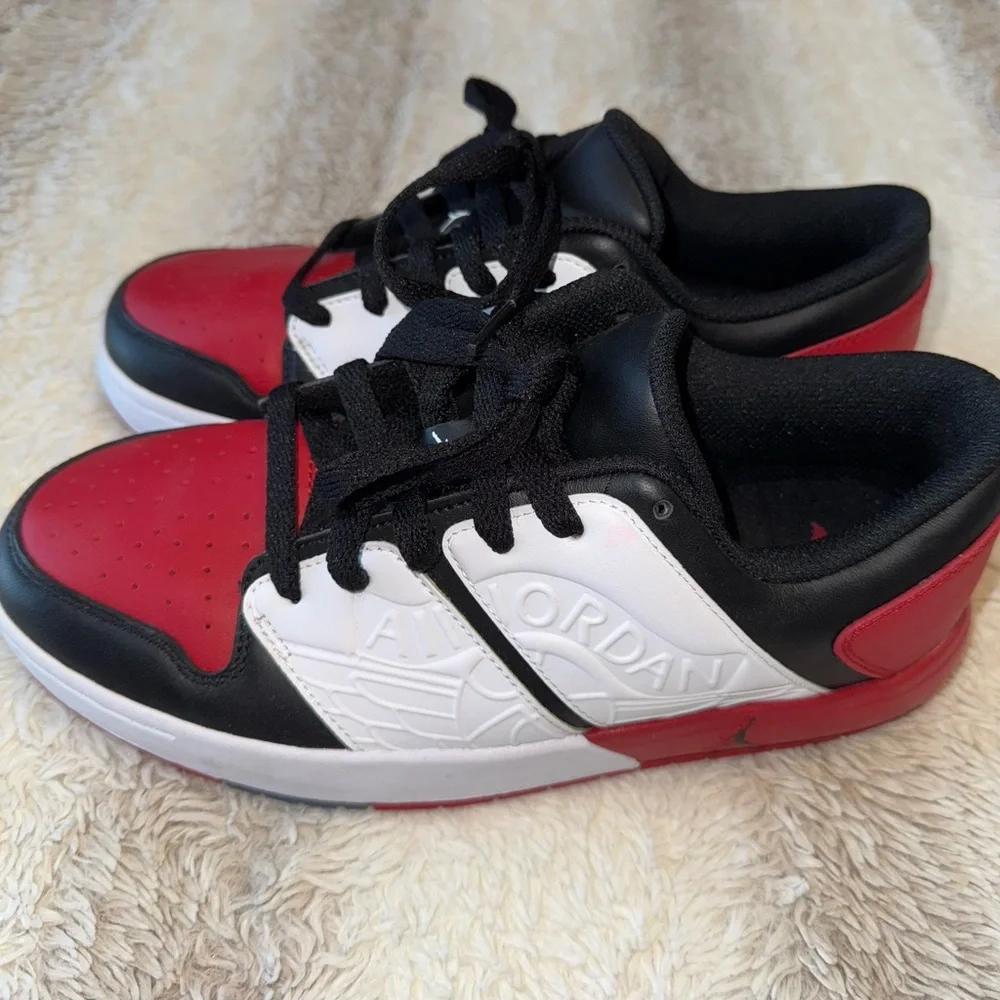 Jordan Men’s Nu Retro 1 Low Chicago